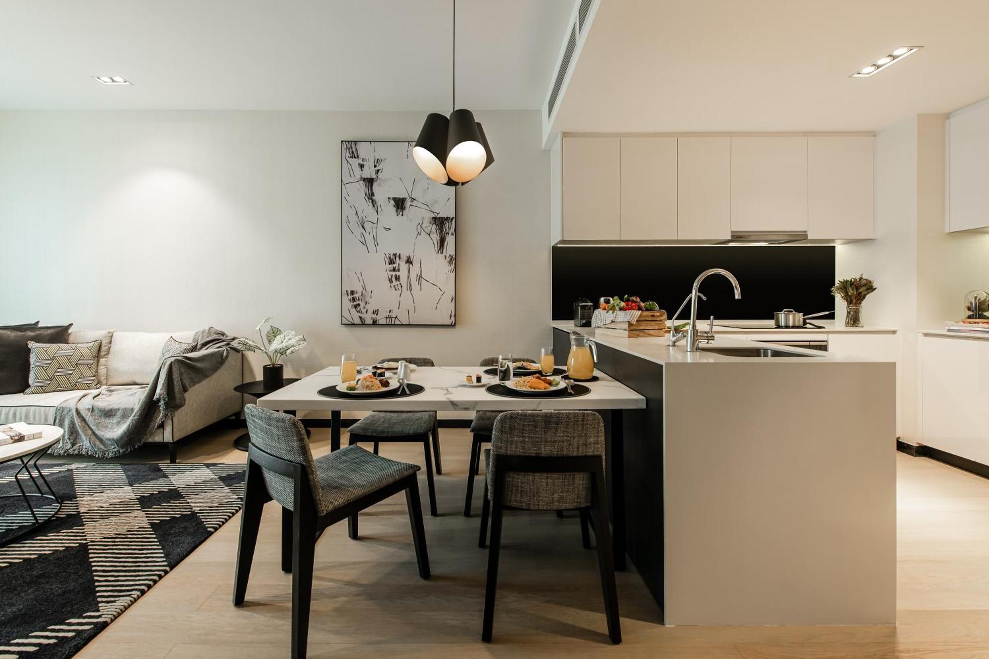 ホテル Ascott Star Klcc クアラルンプール エクステリア 写真 The kitchen and dining area of a typical apartment