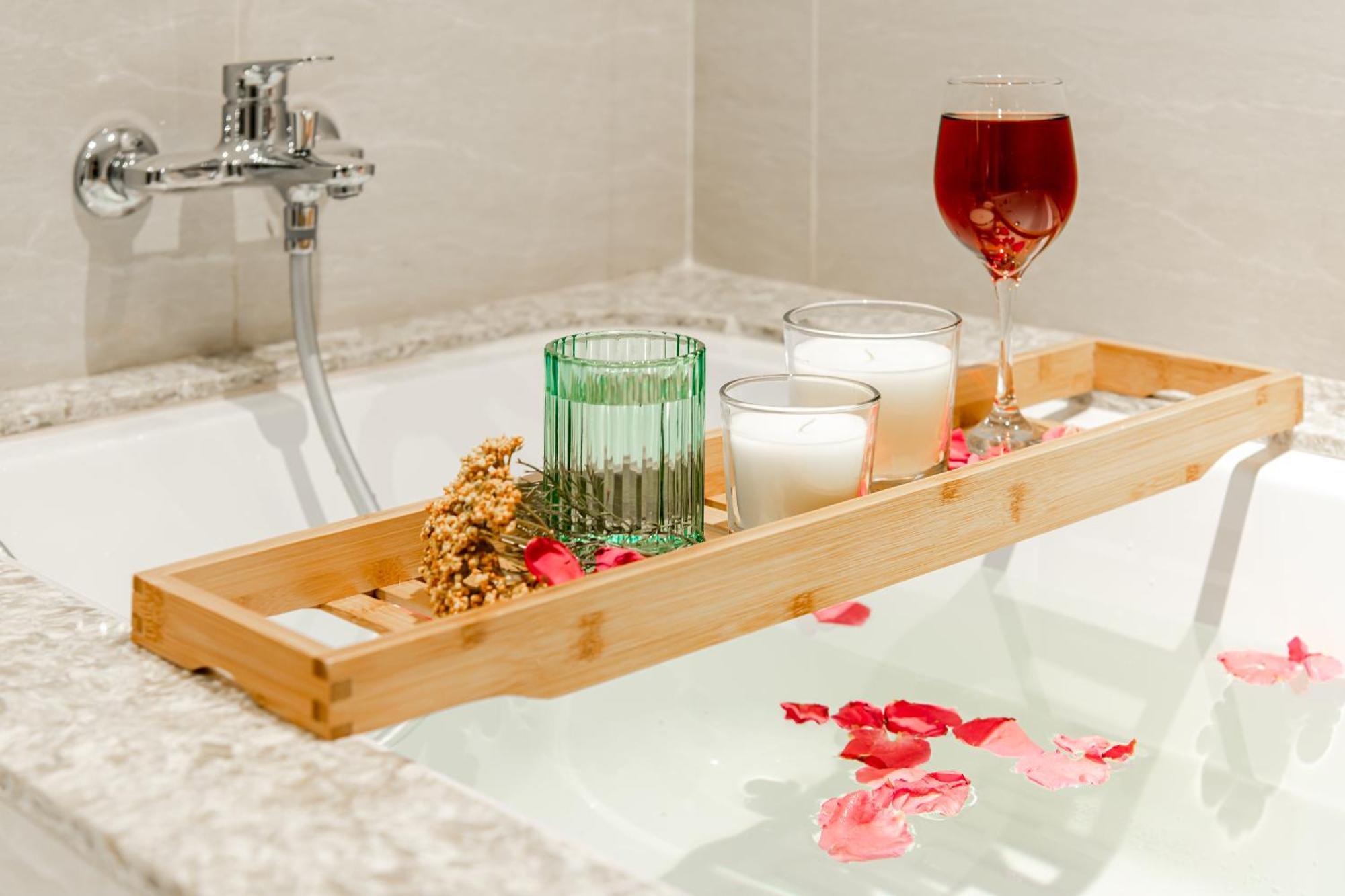 ホテル Ascott Star Klcc クアラルンプール エクステリア 写真 A bathtub caddy